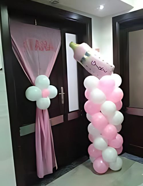 ستاند بالون أنيق لباب غرفة الولادة 🎀