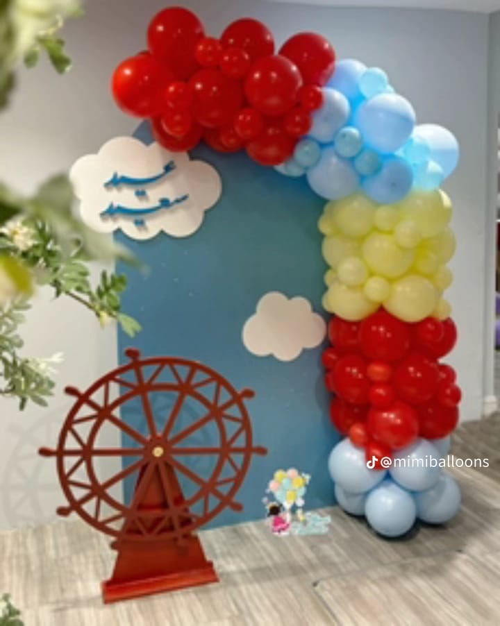 🎈 ستاند العيد بتصميم الغيمة – لمسة من السماء! 🎈